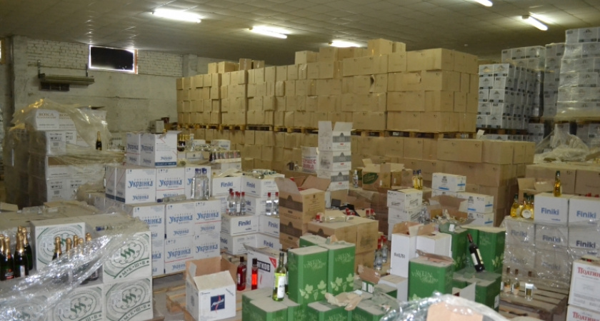 Липецкие полицейские изъяли из оборота более 3,5 тонн контрафактного алкоголя