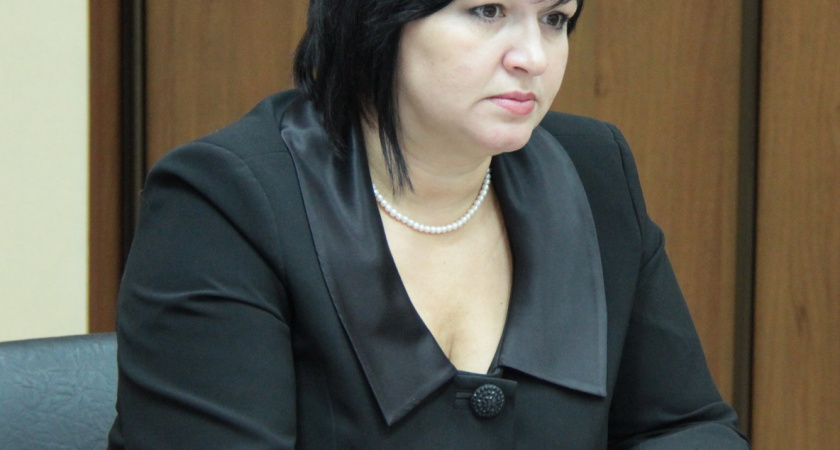 Депутат Липецкого облсовета Оксана Глотова сдаёт свой мандат