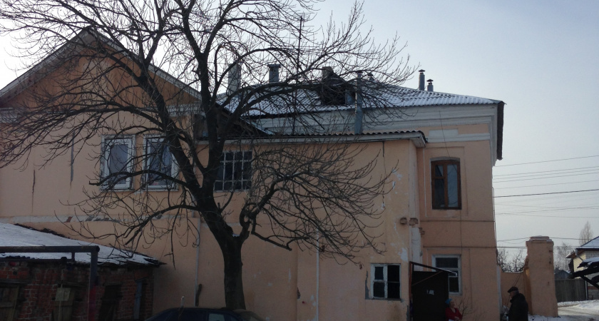 Власти Ельца не собираются переселять людей из аварийного жилья