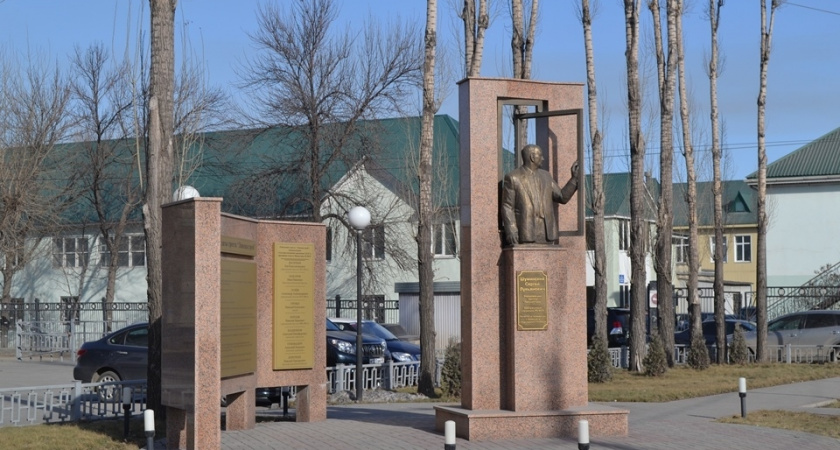 Липецкий скульптор отказался банкротить крупный строительный трест за долги почти в 4 млн рублей