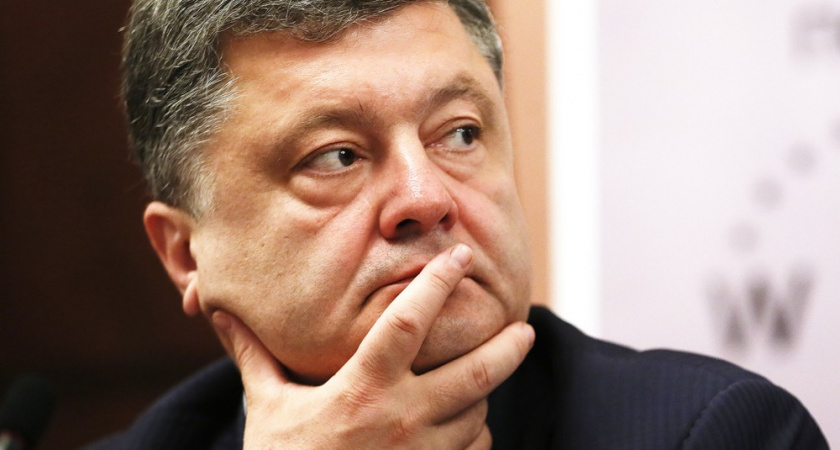 Петр Порошенко пока не может продать свою корпорацию ни в Киеве, ни в Липецке - Bloomberg