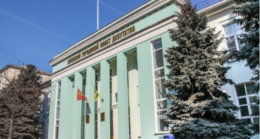 Спикер Липецкого горсовета заработал в 2015 году меньше некоторых своих коллег