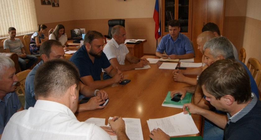 В управлении ЖКХ Липецкой области подвели первые итоги работы региональных операторов по обращению с ТКО