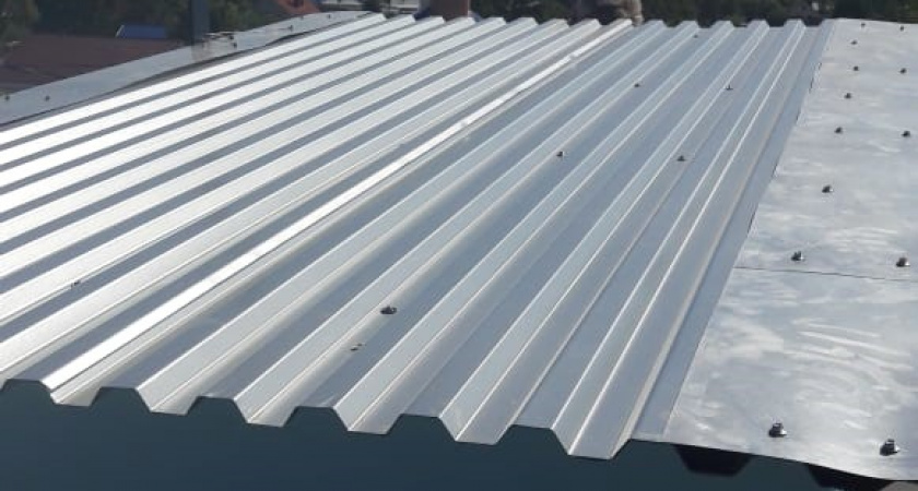 В Липецкой области завершили ремонт сорванных во время урагана крыш домов 