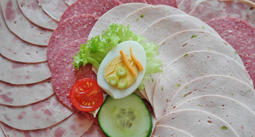 «Елецкий мясокомбинат» добавлял в продукцию лишние ингредиенты
