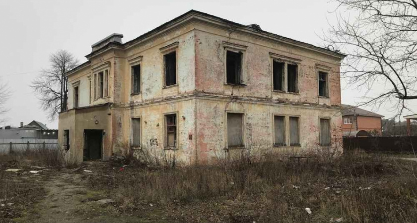 На окраине Липецка разрушается уникальный памятник архитектуры 19 века