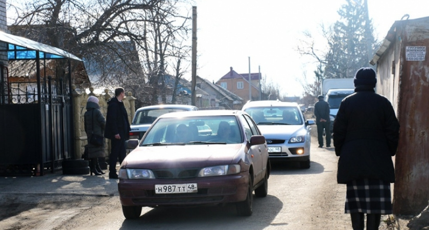 Закрытие проспекта Победы на реконструкцию заставило липчан перекрыть объездную улицу для автотранспорта