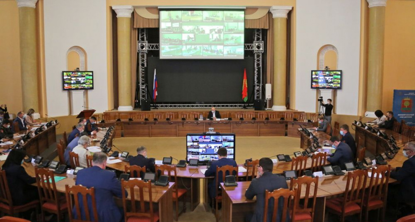 В Липецкой области приостанавливают режим самоизоляции и цифровых пропусков