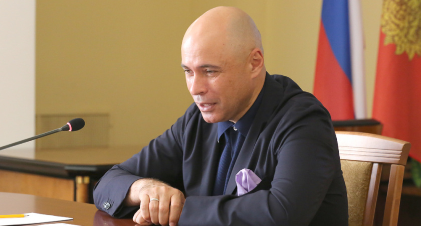 Липецкий губернатор Игорь Артамонов не спешит на вершину престижного медиарейтинга