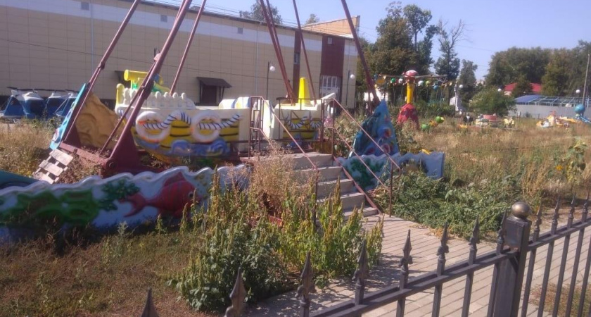 На окраине Липецка обнаружили «кладбище» старых аттракционов «Быханова сада»