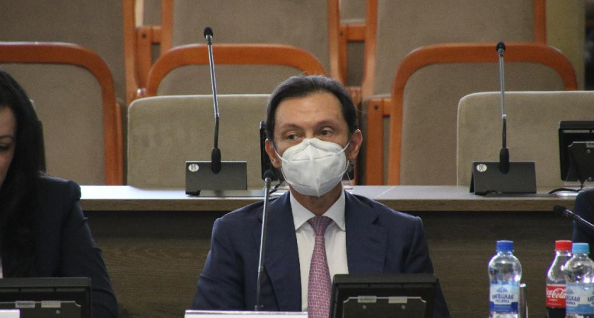 Максим Кавджарадзе пошёл на очередной срок сенатором в Совфед от Липецкой области