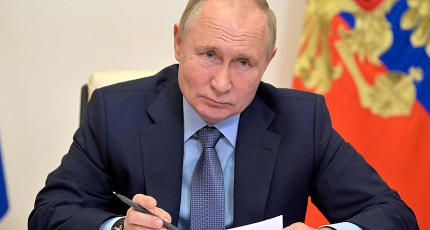 Президент страны поддержал пандемийные каникулы для россиян