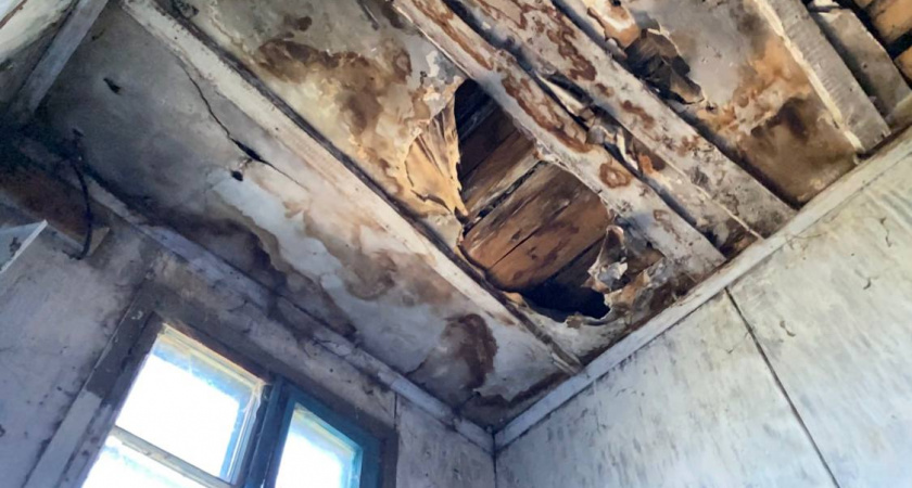 Жалобы жители Липецкой области на жизнь в полуразрушенных домах легли в основу уголовного дела против чиновников