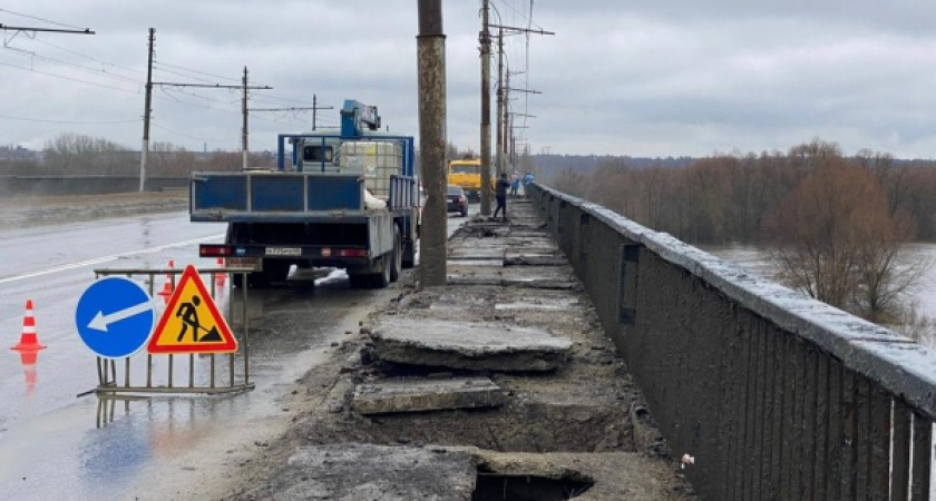 Подрядчик затягивает сроки ремонта Октябрьского моста в Липецке