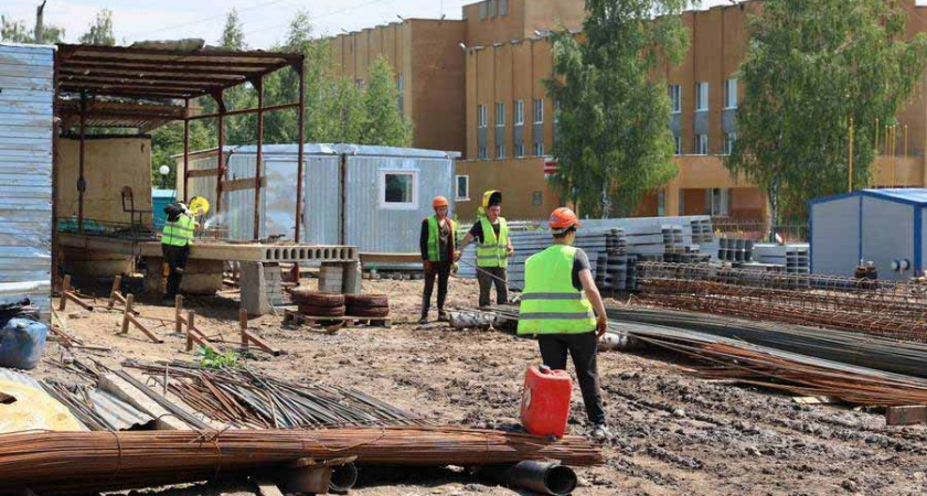 Самый большой спорткомплекс в Ельце Липецкой области не успеют построить в срок