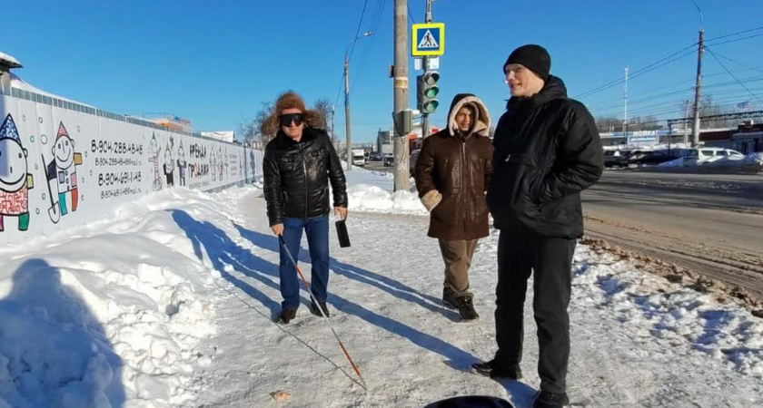 Депутат Липецкого горсовета провел эксперимент «Один час из жизни слепого» 