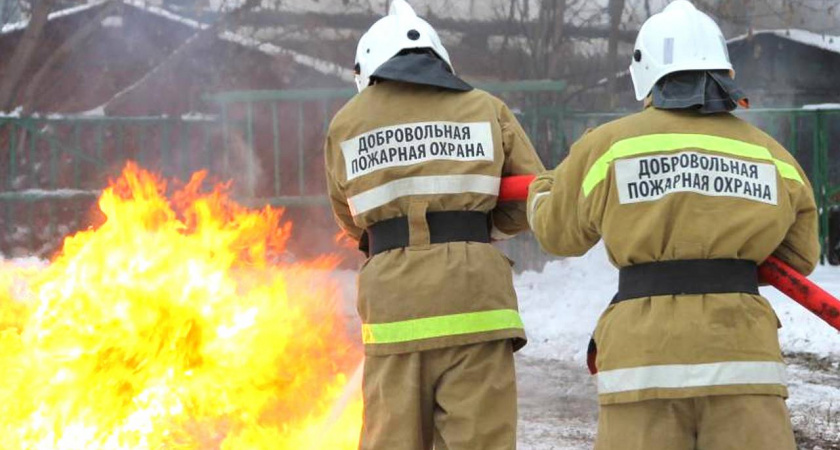 Вознаграждение липецким добровольным пожарным за спасение людей увеличилось до 25 тысяч рублей