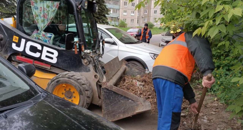 В уборке Липецка круглосуточно задействовано более 110 уборщиков
