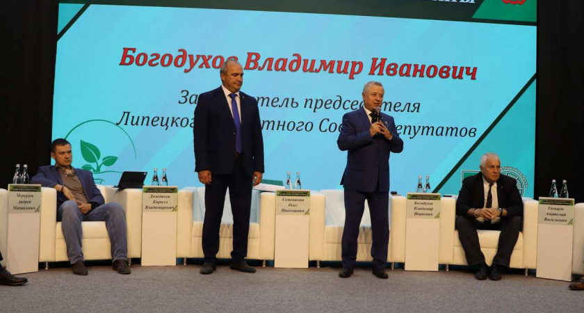 Проект «Липецкая промышленность для Победы» презентовали на Форуме малого и среднего предпринимательства