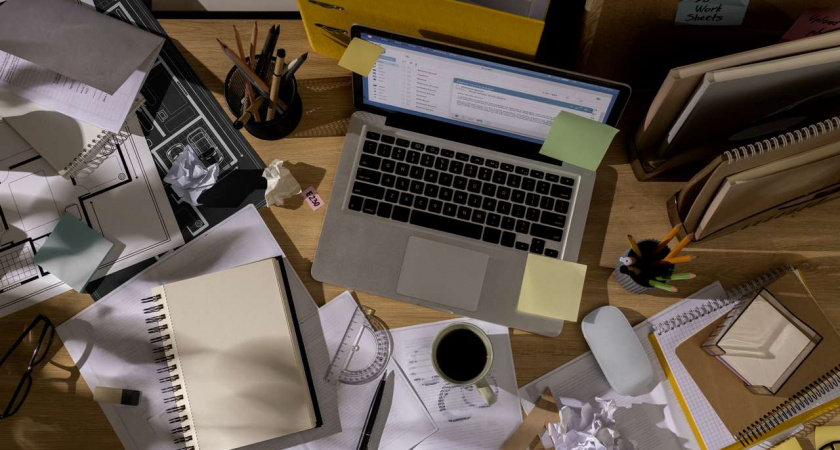 В Липецке бардак на рабочем месте чаще встречается у тех, кто зарабатывает больше