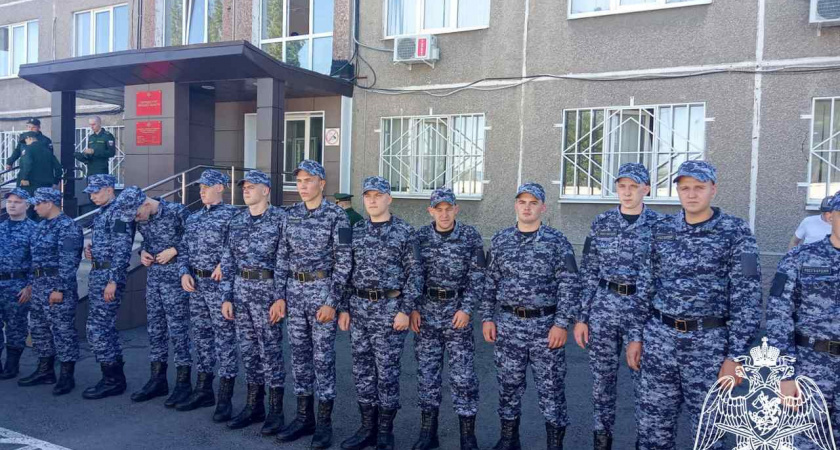 Более сотни липецких новобранцев пополнили ряды Росгвардии