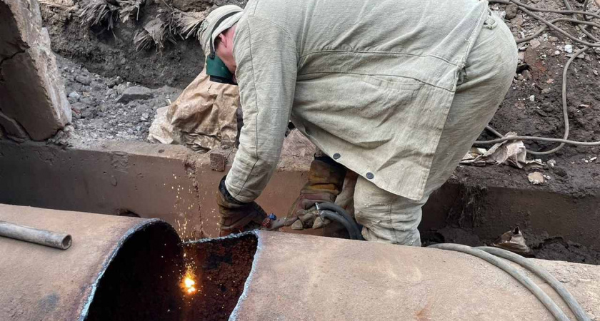 В центре Липецка отключат горячую воду в связи с повреждением теплосети  