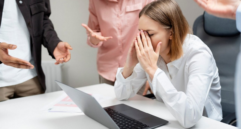 Каждому третьему липчанину хотя бы однажды доводилось плакать на работе 