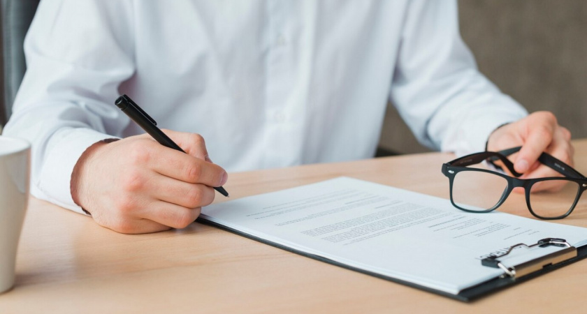 Каждый сотый житель Липецка подписывает кадровые документы вслепую 