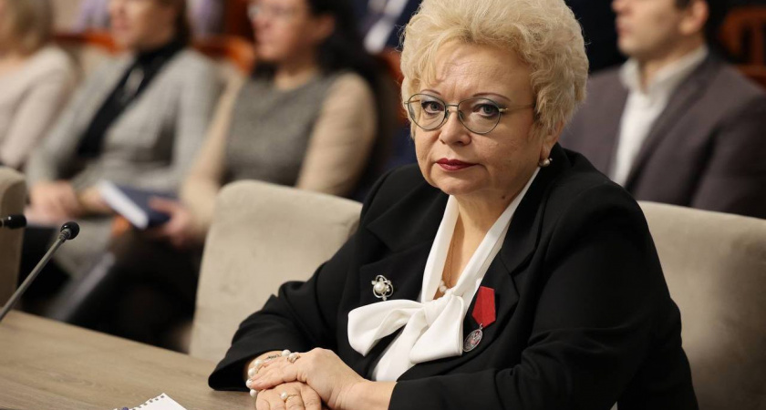 Липецкие депутаты одобрили кандидатуру Оксаны Хлякиной на должность детского омбудсмена 