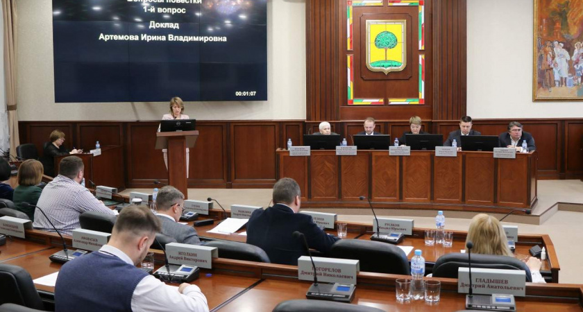Липецкие депутаты увеличили зарплату работникам муниципальных учреждений