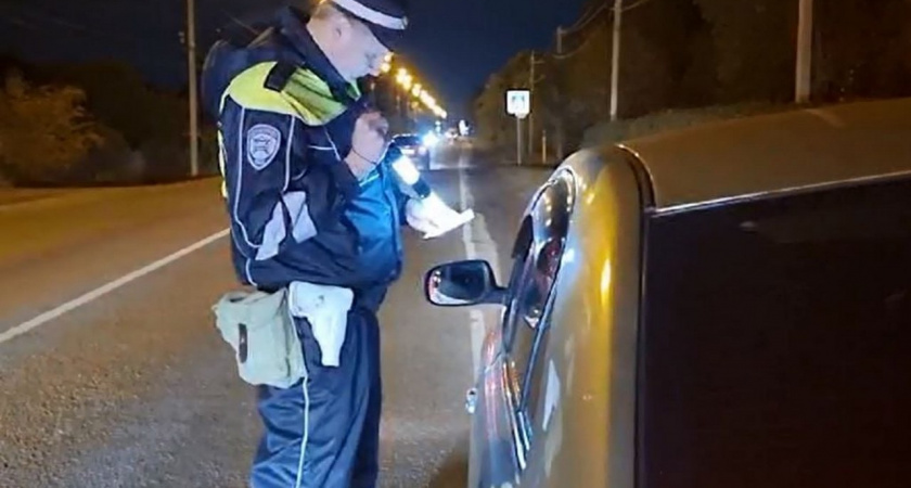 В Липецкой области в выходные автоинспекторы задержали почти пятьдесят нетрезвых за рулем