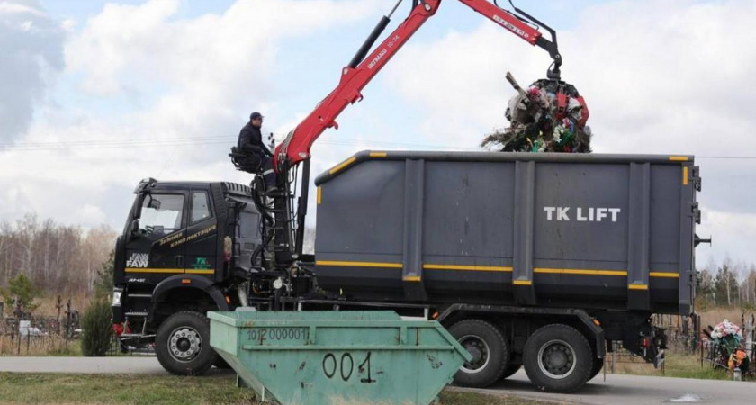 Липецкие кладбища готовят к Пасхе почти в круглосуточном режиме