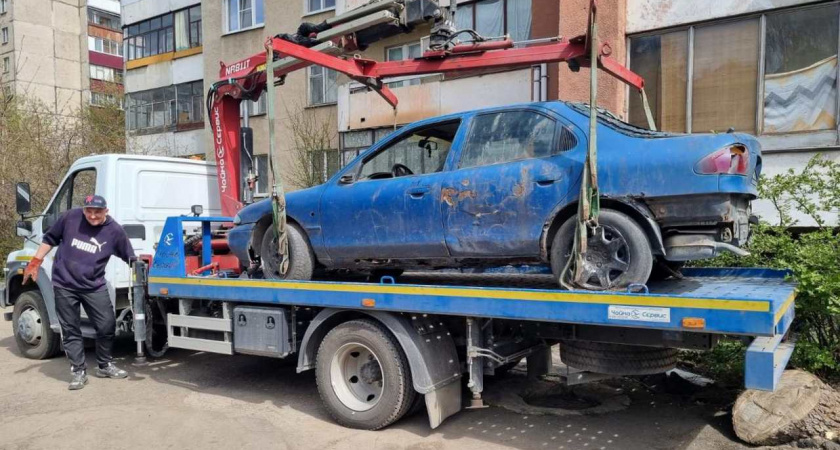 Мэрия Липецка продолжает собирать автохлам на улицах 