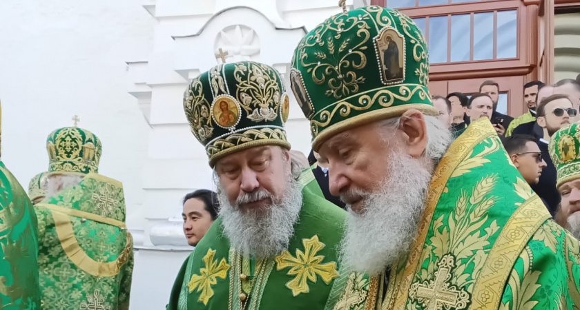 Епископ Елецкий и Лебедянский Максим сослужил Патриарху в Троице-Сергиевой лавре