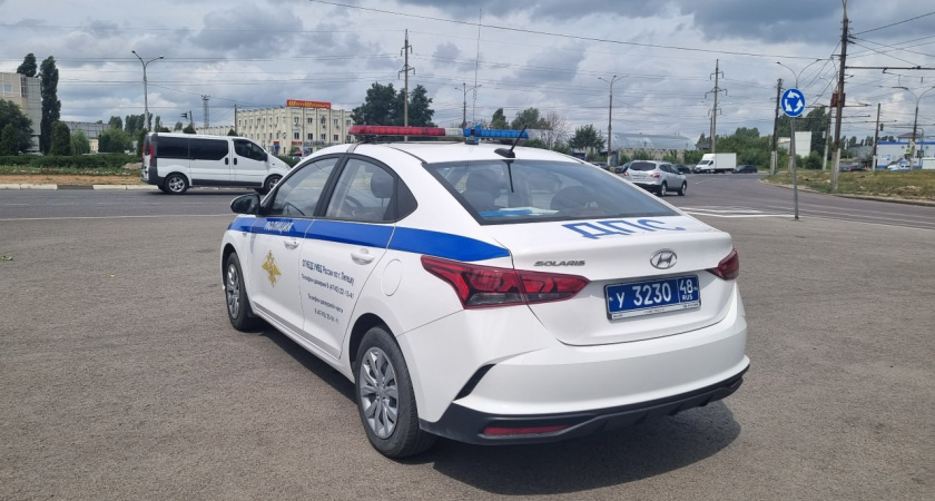В Грязях 59-летняя автоледи попала в ДТП с участием «Лада Калина»