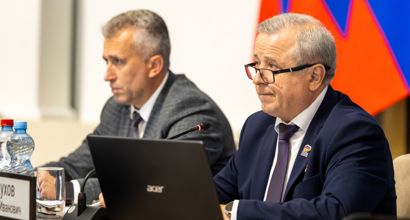 Липецким чиновникам раздадут 185 млн рублей за особые «успехи»