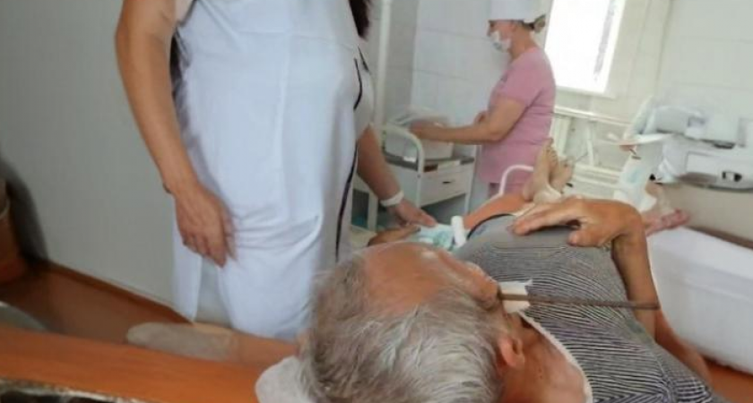 Елецкие врачи спасли мужчину с пробитой штырем головой