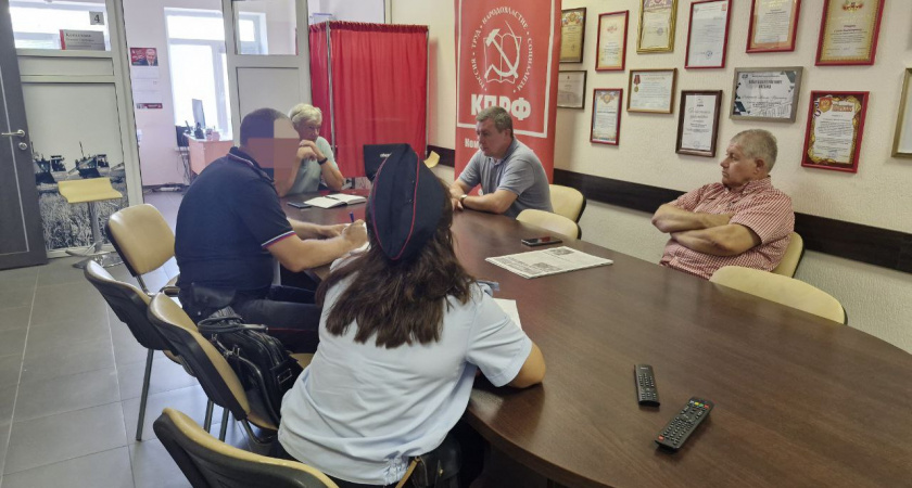 Полиция вручила новые повестки липецким коммунистам