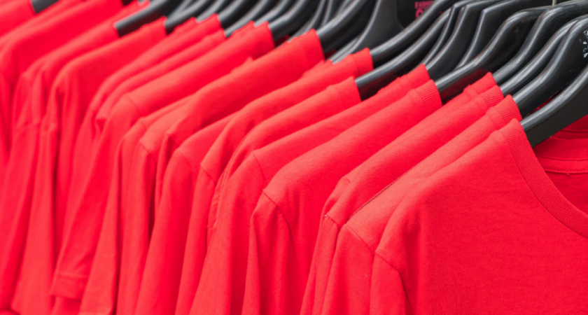 Липецкий торговец майками заплатит "Мосфильму" за фразу из комедии Гайдая