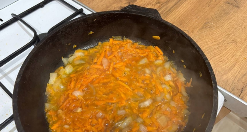 Чтобы пассеровка для супа была вкусной и красивой: 3 ингредиента и 3 хитрости