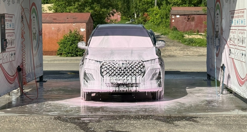 Мойка самообслуживания: чем в первую очередь нельзя начинать мыть автомобиль – водой или пеной