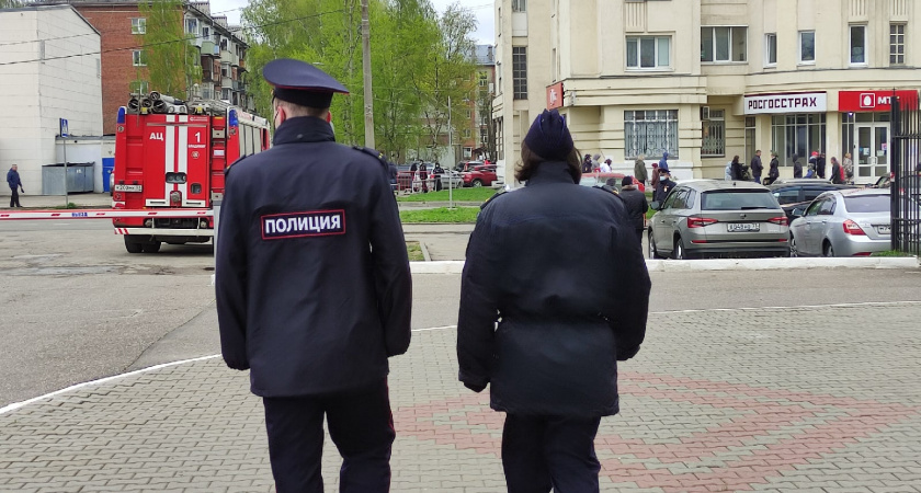 18-летний житель Ельца потерял 38 тысяч рублей при покупке телефона у мошенников
