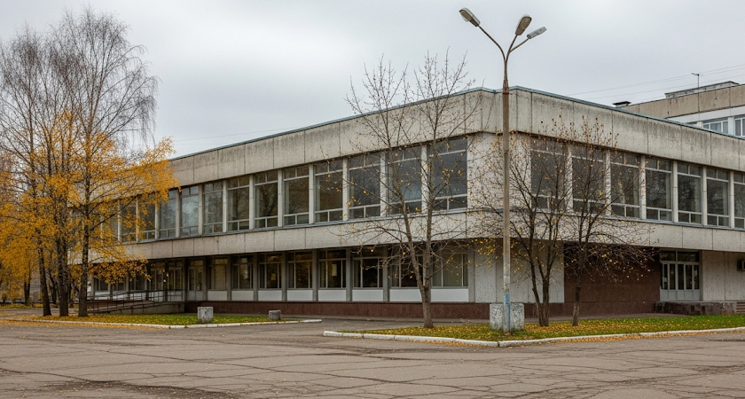 Елецкий университет попытался бесплатно передать государственные столовые частному предпринимателю