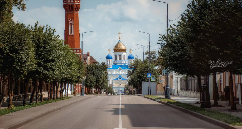 Глава Ельца Вячеслав Жабин поздравил горожан с 879-летием города воинской славы