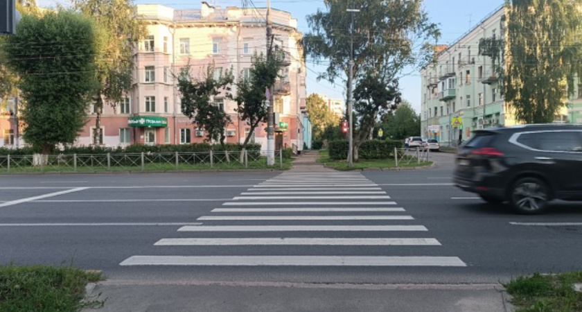 Спорная ситуация на «зебре»: должен ли водитель стоять до последнего, пока пешеход не перейдет дорогу