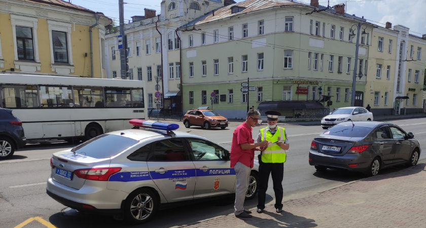 Полицейский объяснил, какие водители всегда привлекают внимание гаишников на дороге