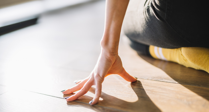 Ламинату нашли замену: новое покрытие теплее в 5 раз, дешевле и уютнее