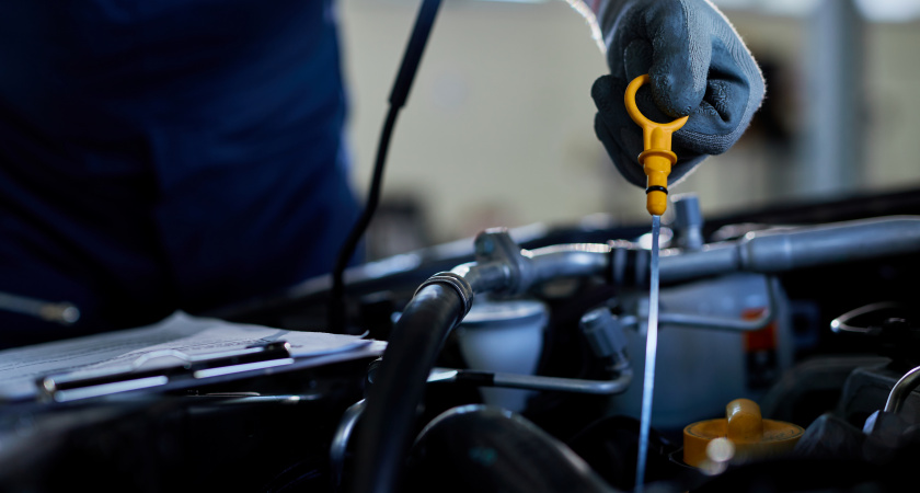 Забудьте про 10 000 км: как определить реальный интервал замены масла