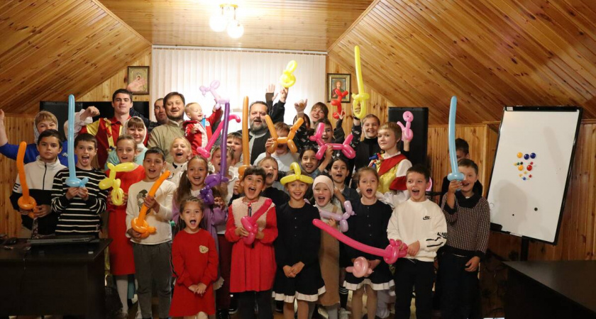 Воскресная школа в Грязях устроила праздник ко Дню народного единства