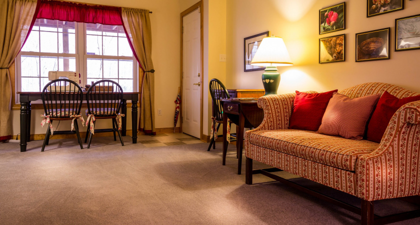 Прощайтесь с ламинатом: какое покрытие лучше — в 5 раз теплее, уютнее и стоит недорого